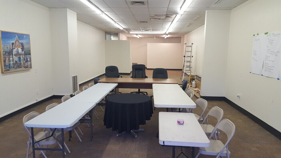 More Photos Of 7 Governor Winthrop Blvd, New London Storefront Retail Office For Lease