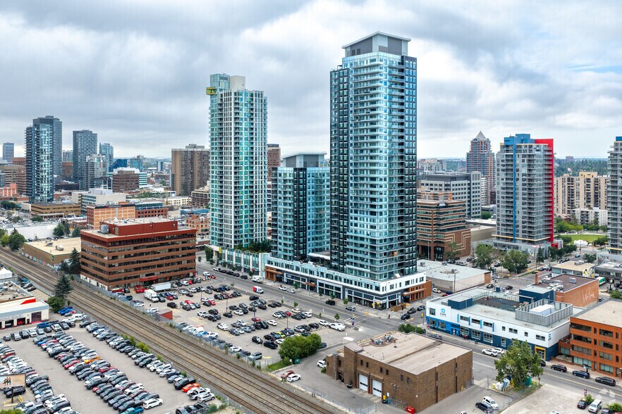 More Photos Of 927 10 Av SW, Calgary Coworking Space