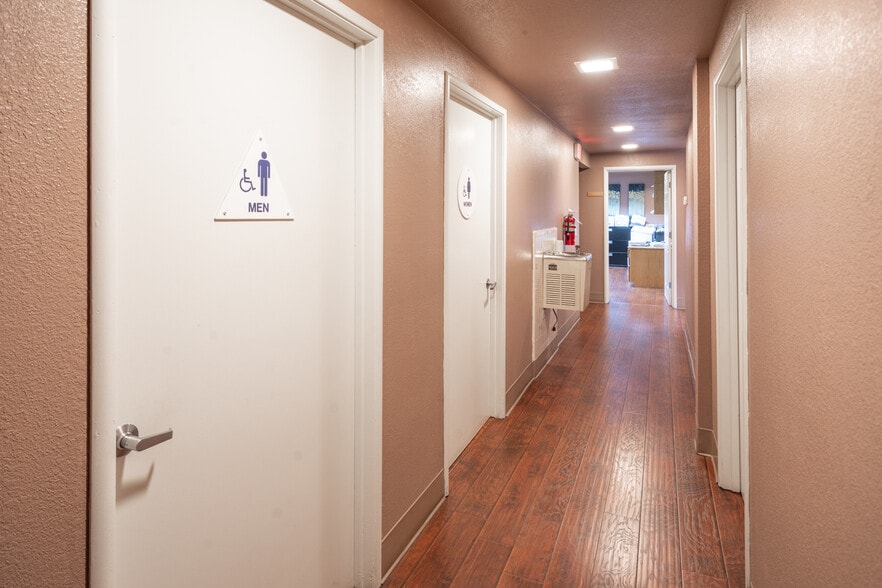 More Photos Of 1227 Bridge St, Yuba City Office For Sale
