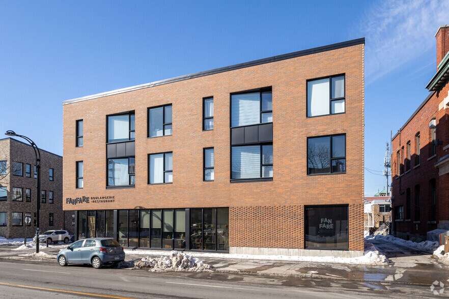 More Photos Of 751 Rue Jarry E, Montréal Fast Food For Sale