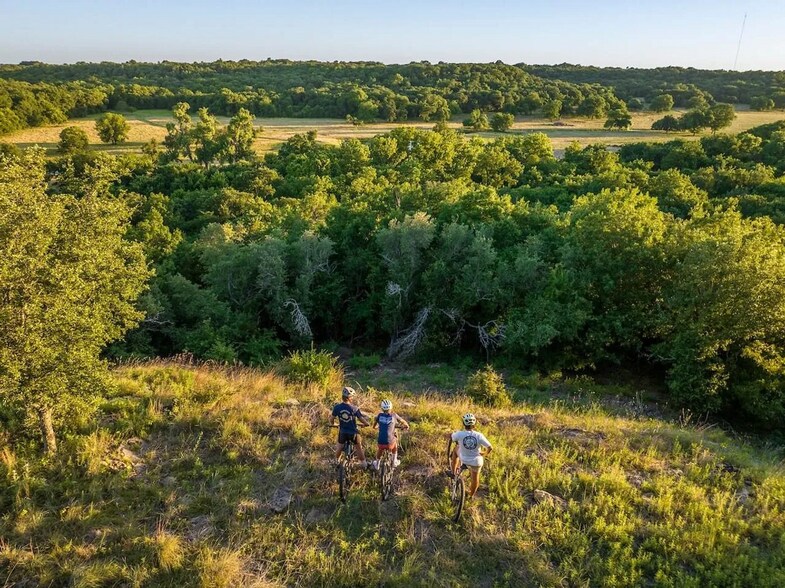More Photos Of 0 County Road 328, Era Land For Sale