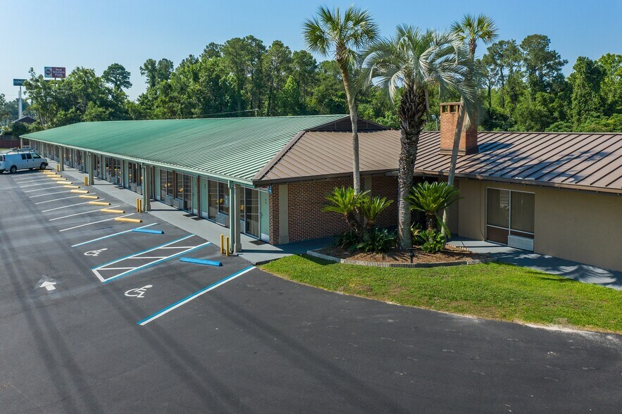 More Photos Of 178 SW Florida Gateway Dr, Lake City Hotel For Sale