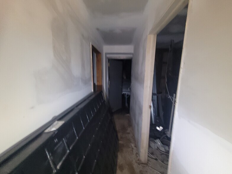 More Photos Of 14907 Livernois Ave, Detroit Flex For Sale
