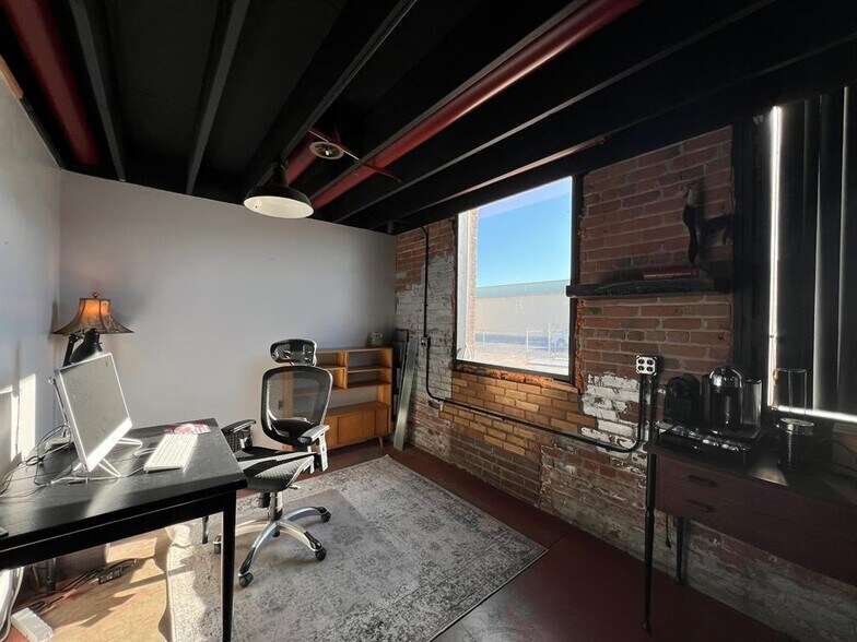 More Photos Of 700 Keogh Ct, Great Falls Light Distribution For Lease