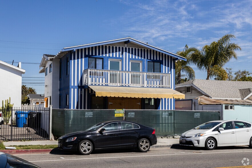 More Photos Of 1043 Abbot Kinney Blvd, Venice Storefront Retail Office For Sale