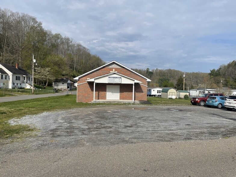 More Photos Of 203 Henderson St, Richlands Flex For Sale