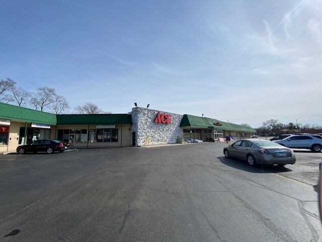 More Photos Of 5600-5649 167th St, Tinley Park Unknown For Lease