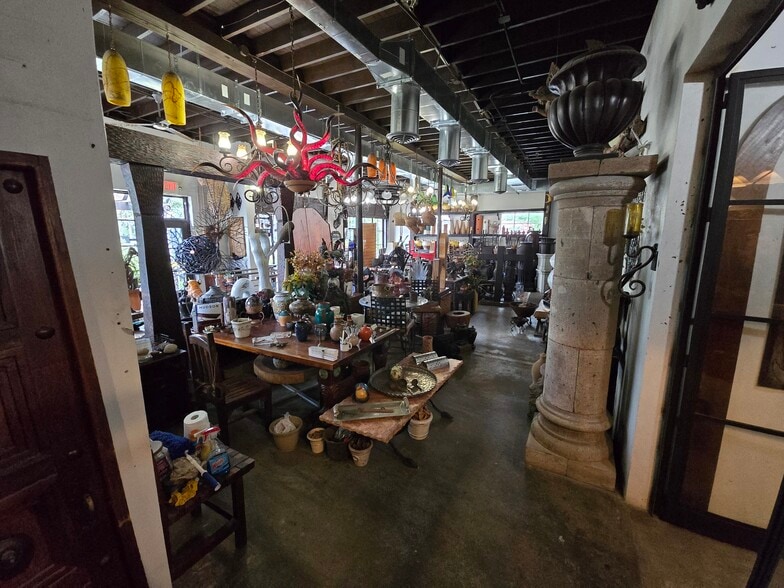 More Photos Of 102 N Federal Hwy, Dania Restaurant For Lease