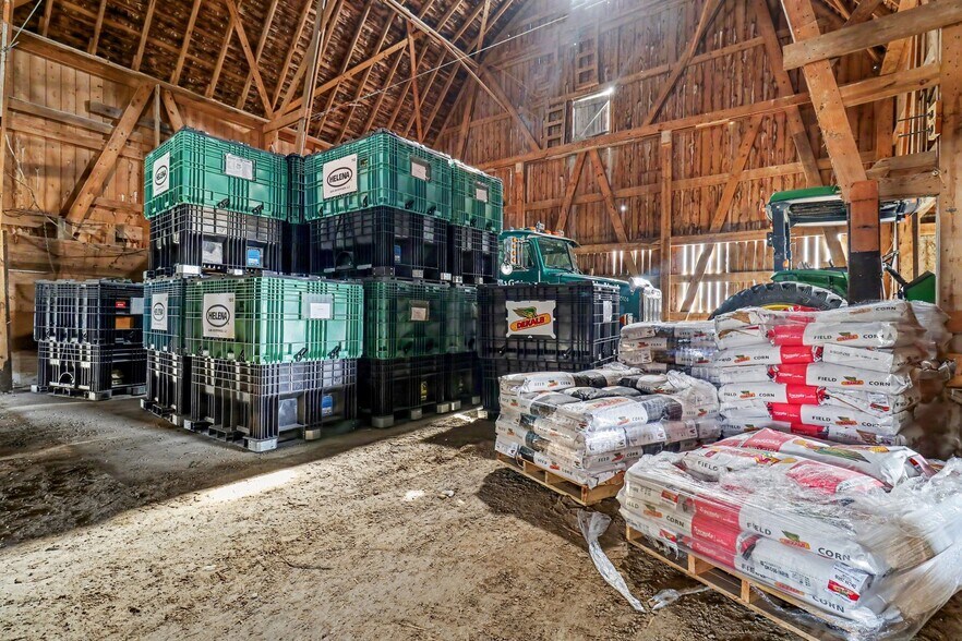 More Photos Of 4685 W US Route 20, Gibsonburg Light Distribution For Sale