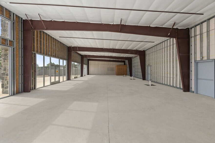 More Photos Of 24515 Morton Rd, Katy Storefront Retail Office For Lease