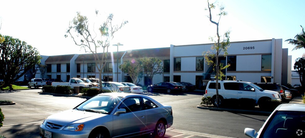 More Photos Of 20695 S Western Ave, Torrance Flex For Lease