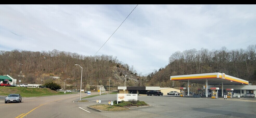 More Photos Of 16426 Wise St, Saint Paul Storefront Retail Office For Sale