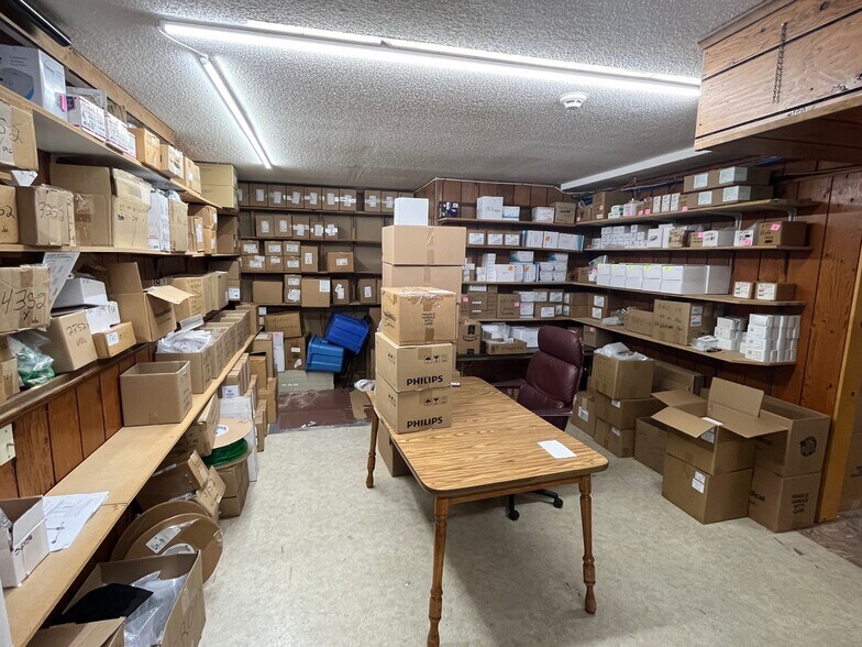 More Photos Of 284 Merrow Rd, Tolland Office For Lease