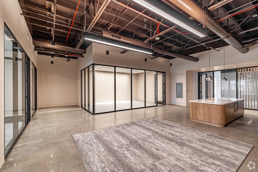 More Photos Of 200 E Baker St, Costa Mesa Loft Creative Space For Sale