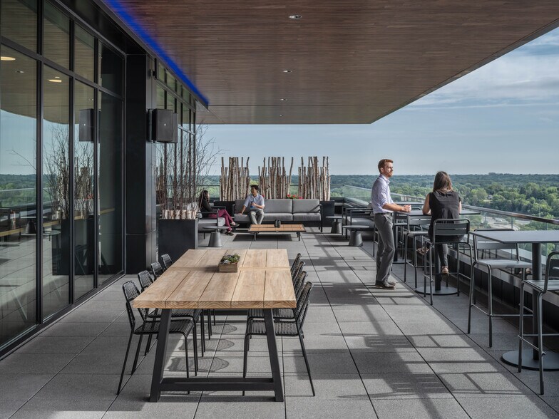 More Photos Of 1601 Utica Ave S, Minneapolis Office For Lease