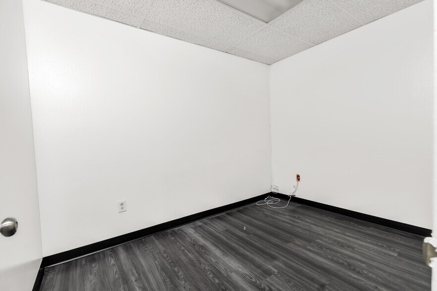 More Photos Of 23517 S Main St, Carson Medical For Lease