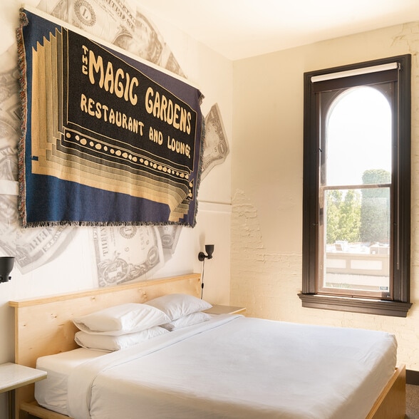 More Photos Of 203-209 NW 3rd Ave, Portland Hotel For Sale