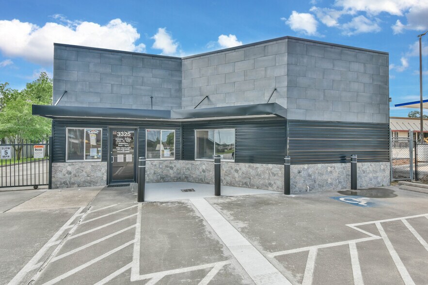 Primary Photo Of 3325 Spring Cypress Rd, Spring Self Storage For Lease