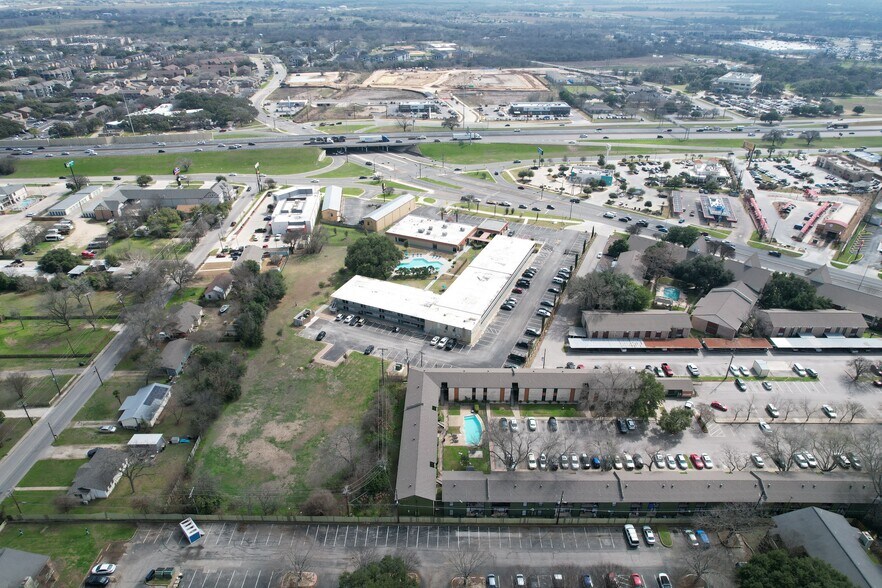 More Photos Of 1635 Aquarena Springs Dr, San Marcos Apartments For Lease