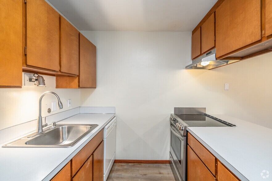 More Photos Of 13322 Greenwood Ave N, Seattle Apartments For Sale