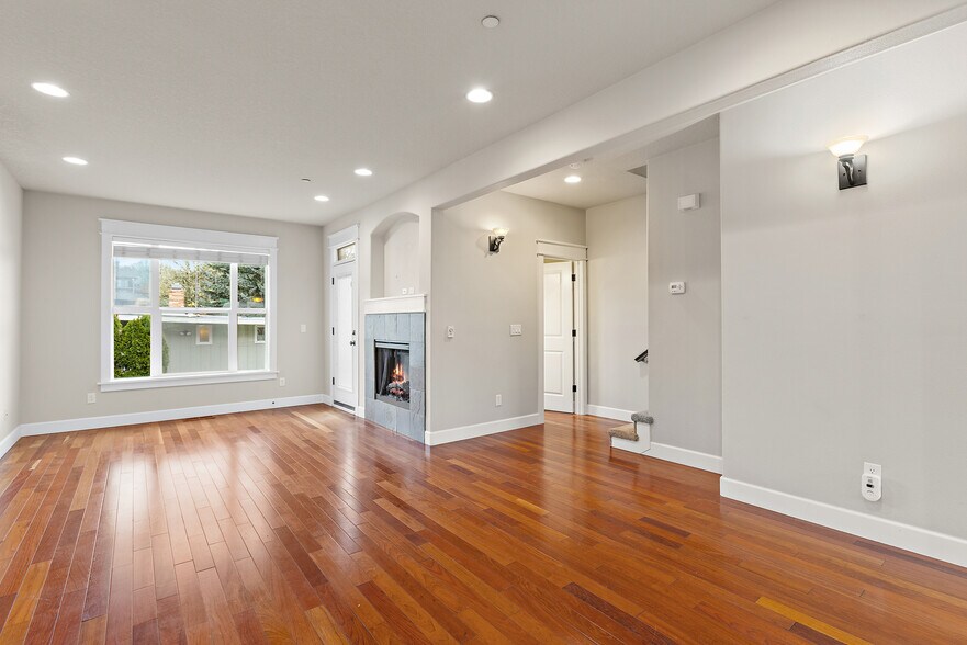 More Photos Of 9414 SE Causey Ave, Happy Valley Apartments For Sale