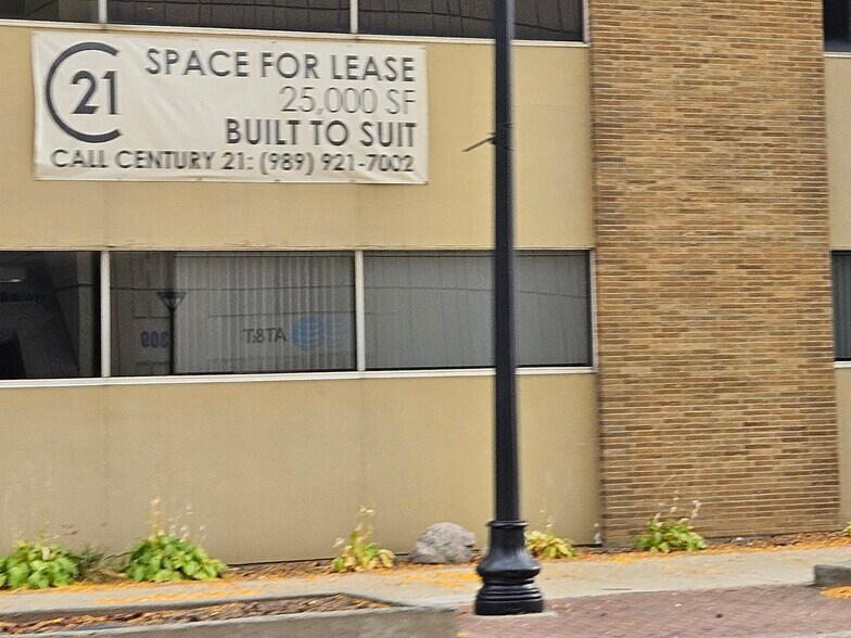 More Photos Of 308 S Washington Ave, Saginaw Office For Lease