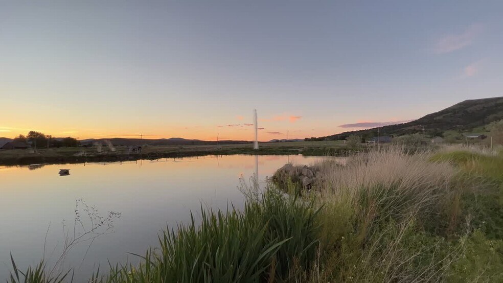 More Photos Of 18088 Highway 395, Lakeview Hospitality For Sale