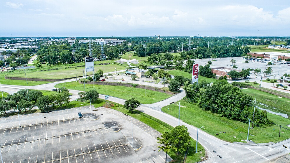 More Photos Of 20745 US 59 N, Humble General Retail For Sale