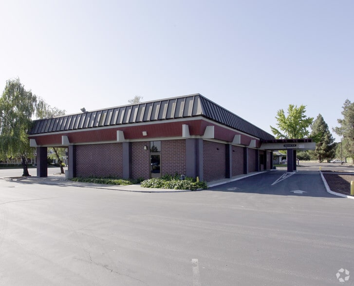 Primary Photo Of 840 Jefferson Blvd, West Sacramento Bank For Lease