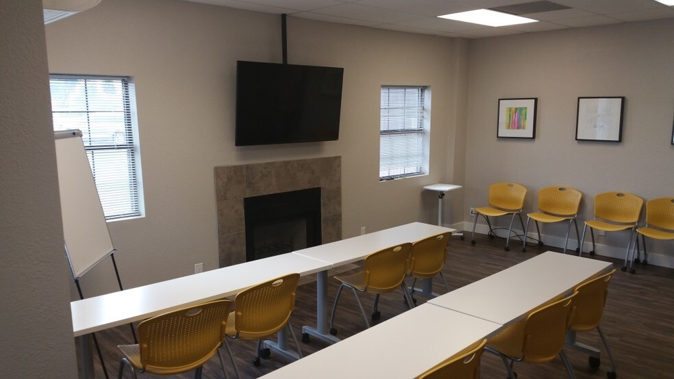 More Photos Of 2345 S Alma School Rd, Mesa Office For Lease