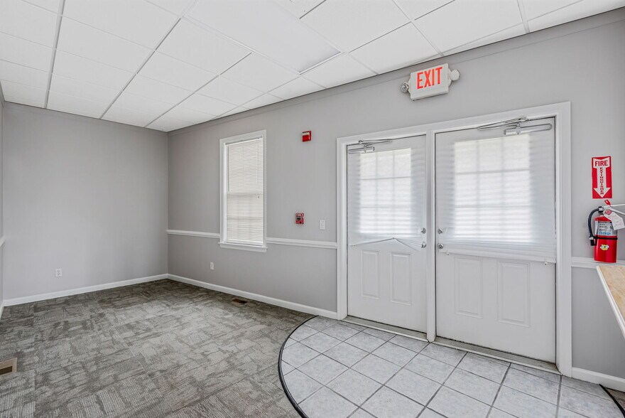 More Photos Of 1360 Montauk Hwy, Mastic Office For Lease