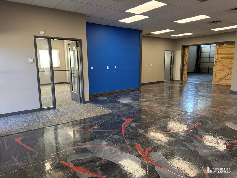 More Photos Of 481-499 N Denver Ave, Loveland Light Distribution For Lease