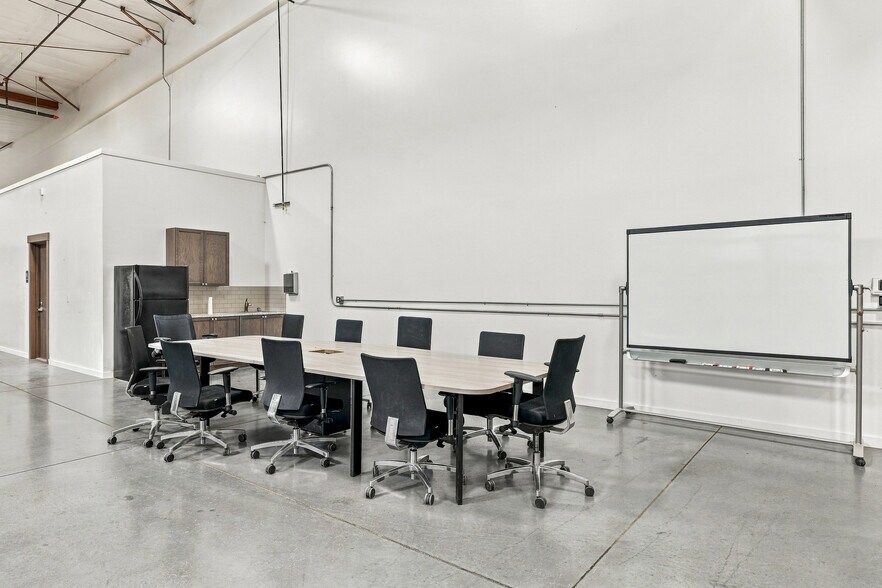 More Photos Of 1440 Battelle Blvd, Richland Manufacturing For Sale