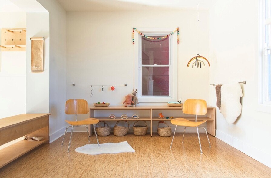 More Photos Of 202 Herndon St, Fredericksburg Office For Sale