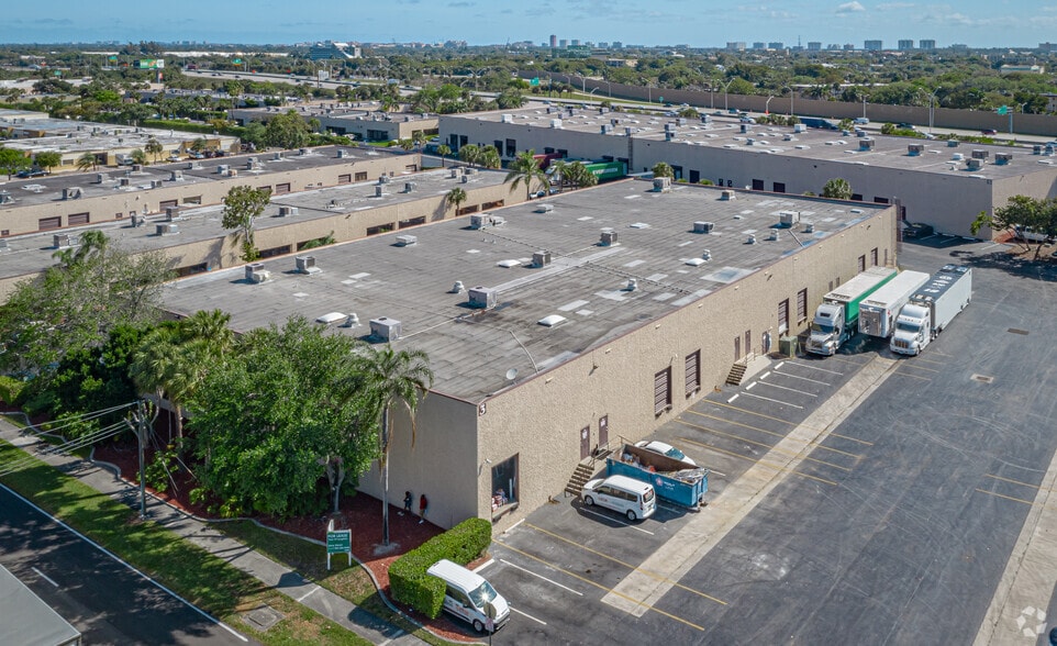 More Photos Of 500-520 SW 12th Ave, Deerfield Beach Warehouse For Lease