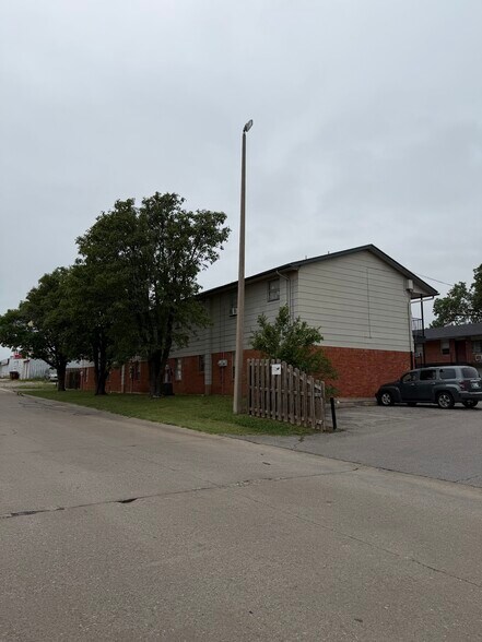 More Photos Of 2007 NW Lindy Ave, Lawton Apartments For Sale