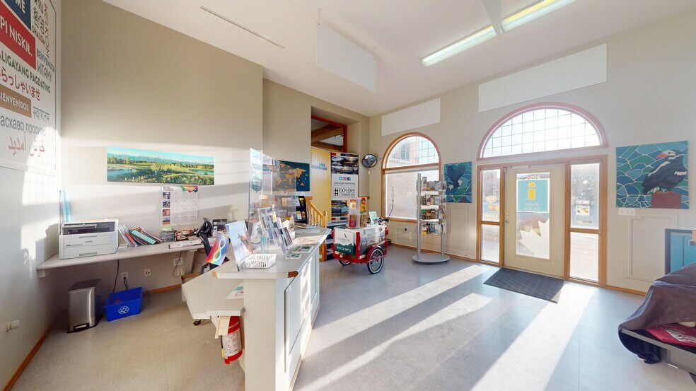 More Photos Of 800 Baker St, Cranbrook Storefront Retail Office For Sale