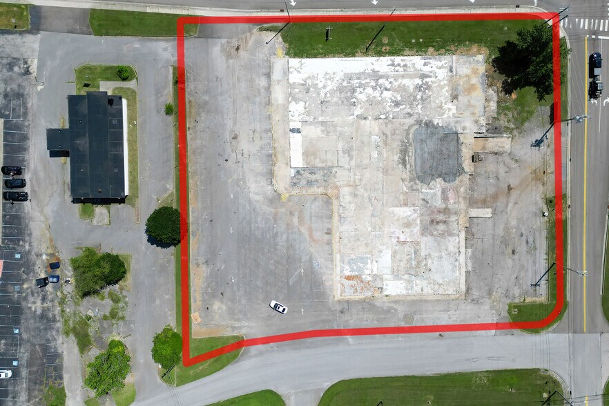 More Photos Of 1990 Oak Ridge Tpke, Oak Ridge Storefront For Sale