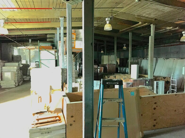 More Photos Of 2-6 Lister Ave, Newark Warehouse For Lease