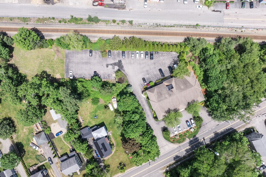 More Photos Of 68 Evergreen St, Kingston Medical For Sale