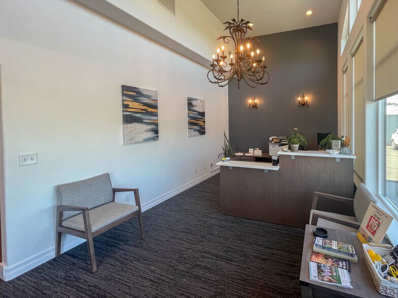 More Photos Of 2198 NE Stephens St, Roseburg Medical For Sale