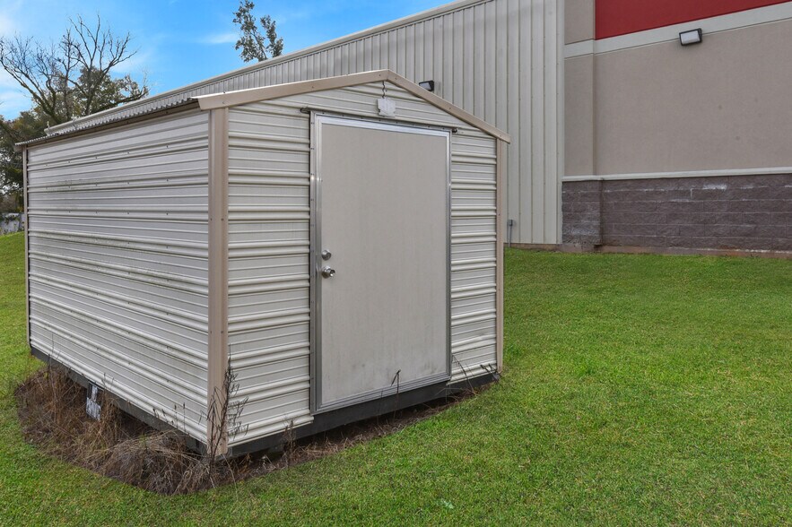 More Photos Of 12969 Cottonwood Rd, Cottonwood Restaurant For Sale