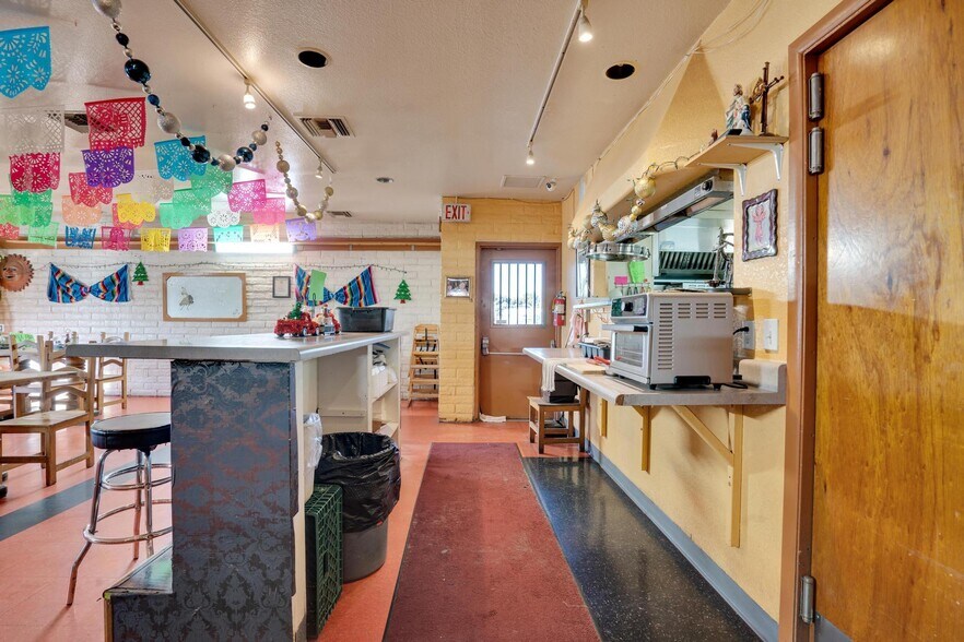 More Photos Of 4525 S Park Ave, Tucson Restaurant For Sale