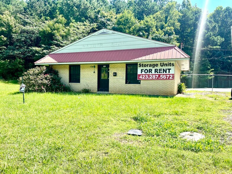 More Photos Of 907 S Main St, LaFayette Light Distribution For Sale