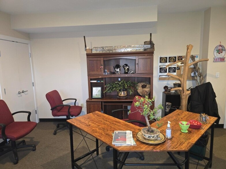More Photos Of 225 Industrial Rd, Wrentham Service For Lease