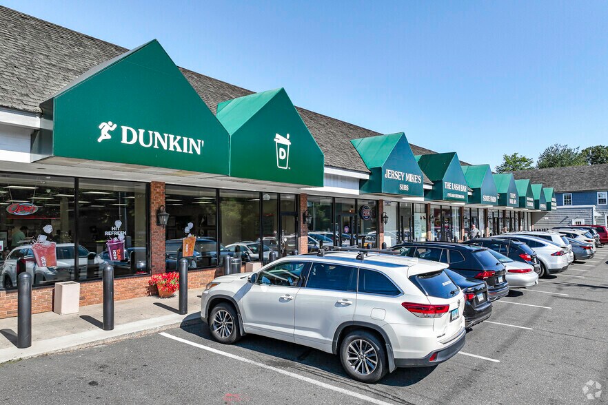 More Photos Of 35-39 Danbury Rd, Wilton Storefront For Lease