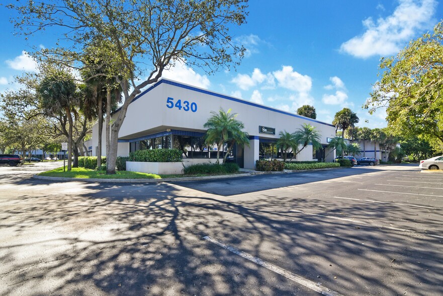 Primary Photo Of 5410-5430 NW 33rd Ave, Fort Lauderdale Unknown For Lease