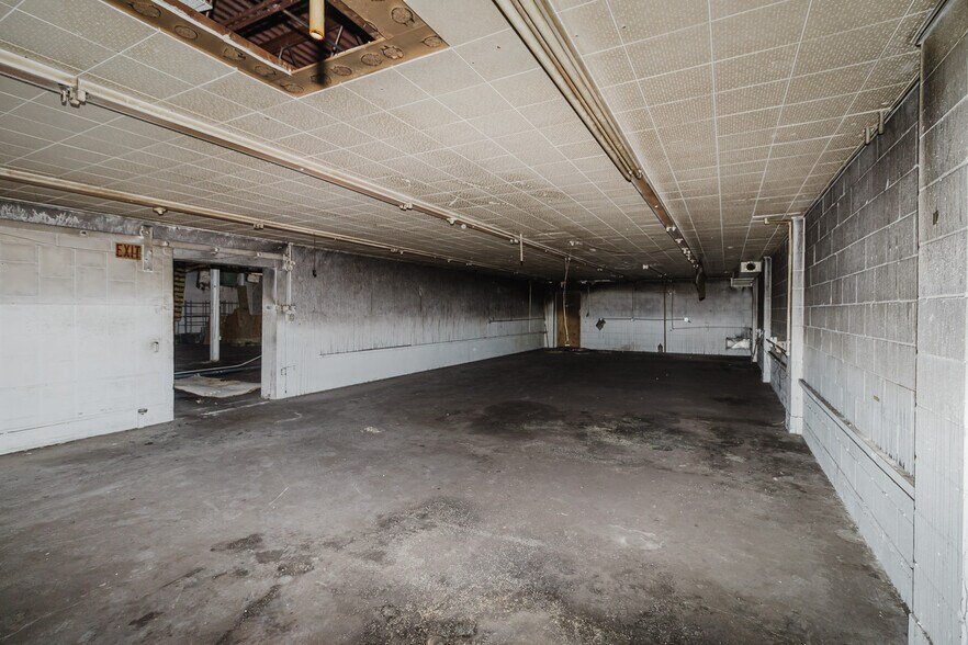 More Photos Of 470 N Seneca St, Wichita Warehouse For Sale