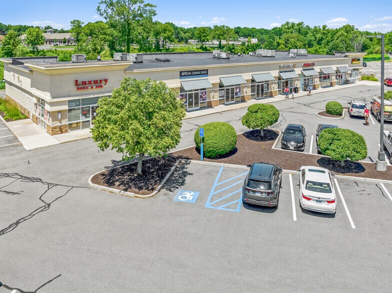 More Photos Of 225-273 Wilbur Cross Hwy, Berlin Unknown For Lease