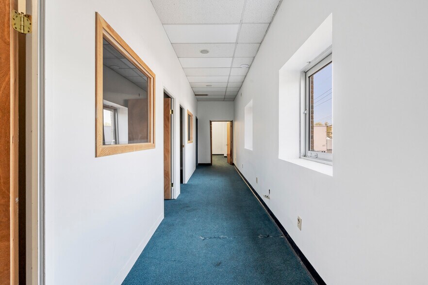 More Photos Of 4865 Arthur Kill Rd, Staten Island Warehouse For Lease